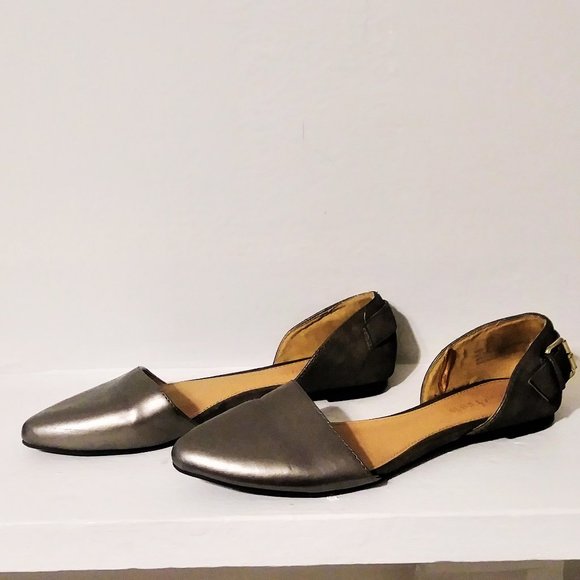 Charming Charlie Shoes - Charming Charlie Closed Toe Pointed Flats